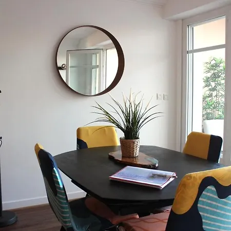 Avec Balcon Et Parking *