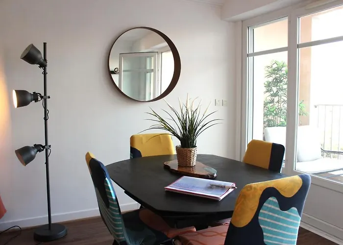 Avec Balcon Et Parking *