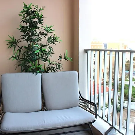 Avec Balcon Et Parking *