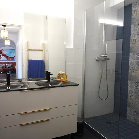 Avec Balcon Et Parking Apartamento Biarriz