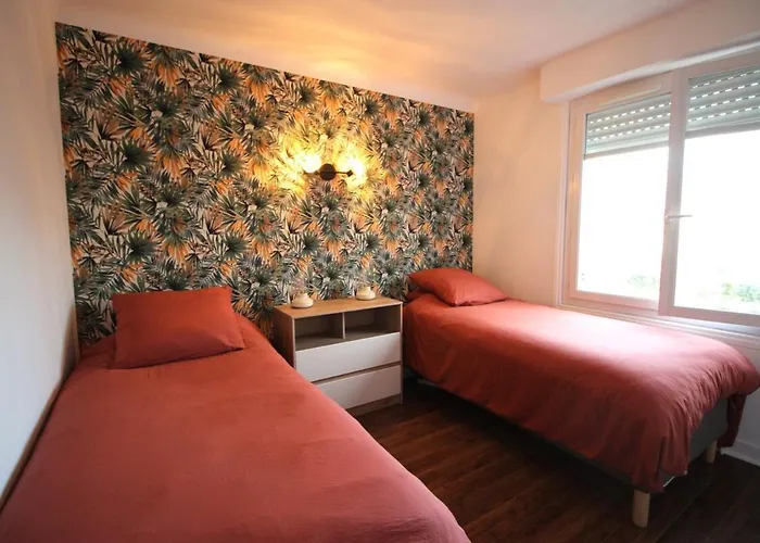 Avec Balcon Et Parking